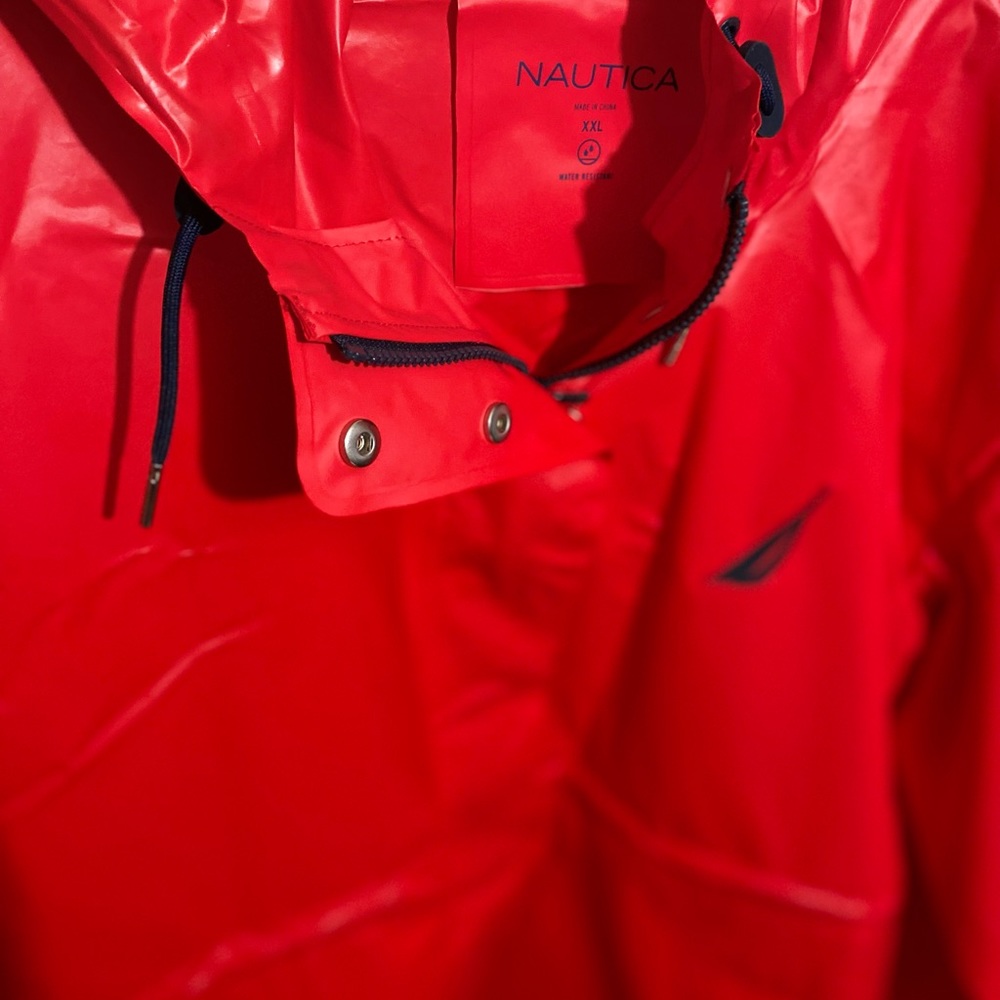 Bright red náutica rain jacket waterproof